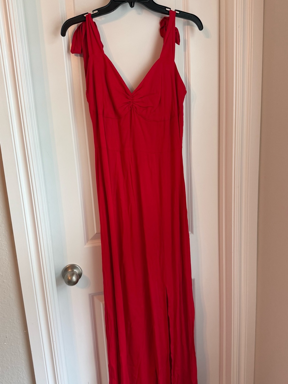 VENUS Red Tie-Shoulder Maxi Dress